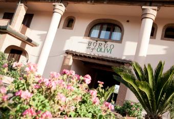 Hotel Borgo degli Olivi has Balcony rooms
