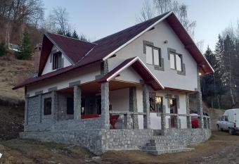 Cabana Belvedere Dragoslavele has Balcony rooms