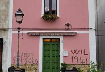 Ancient Stone  Casa Rosa - Sea and Mountain View Tranquil Borgo has Balcony rooms