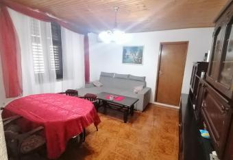 Apartman Zepina has Balcony rooms