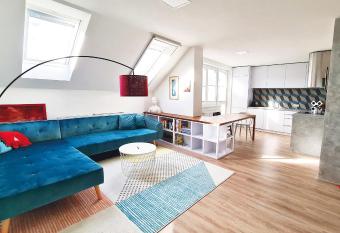 Apartm  n Polygon has Balcony rooms