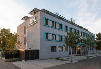 Hotel Le Parc has Balcony rooms