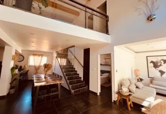 Maison de village   cusson - logement entier - 160m2 - 4chambres - Centre ville - Terrasse - Climatis   allows 18 year olds to book a room