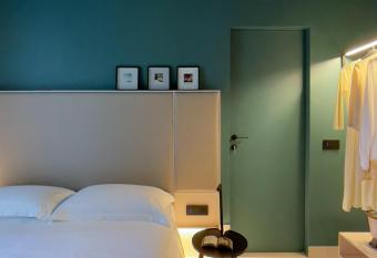 Le stanze di Caterina allows 18 year olds to book a room