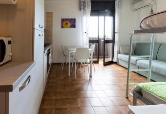 Sunset Apartment has Balcony rooms