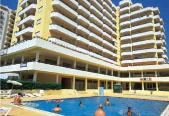 2 bedrooms appartement with city view shared pool and furnished balcony at Portimao 2 km away from the beach has Balcony rooms