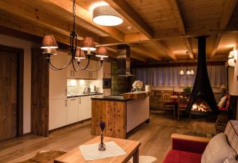 Chalet 6 luxury & organic has rooms with a private hot tub
