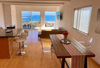 Mod2bd2ba ShowstoprViews. BBQ. Garage. has Balcony rooms