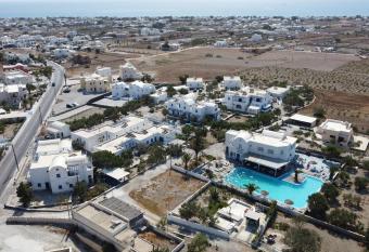 Perissa Hotel has Balcony rooms