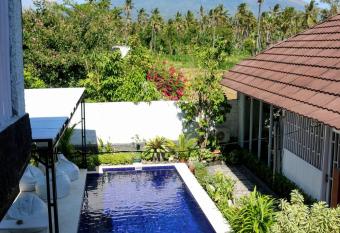 BALI AMED FEEL HOME VILLA has Balcony rooms