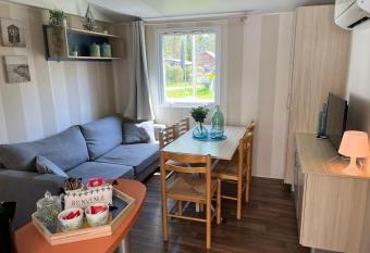 Mobil-home climatis   avec piscine has Balcony rooms