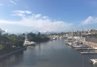 TAHEIMA, TIGRE CLUB DE GOLF allows 18 year olds to book a room