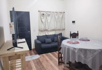 Apart Ezeiza 1-B con cochera hasta 5 personas allows 18 year olds to book a room