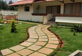 NanDha Illam- The Courtyard Heritage HomeStay has Balcony rooms