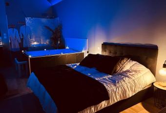 La Parenth  se, g  te de charme proche zoo de beauval et ch  teaux allows 18 year olds to book a room