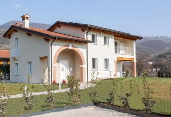 B&B Casa Pralunghi has Balcony rooms