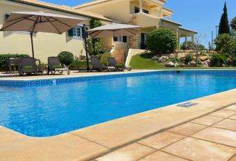 Villa Tranberg Suites allows 18 year olds to book a room