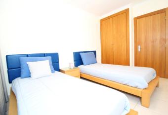 3 bedrooms appartement with balcony and wifi at Portimao 3 km away from the beach has Balcony rooms