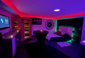 Love spa privatif has Balcony rooms