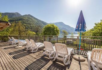 Camping Al Lago Appartamento 3 has Balcony rooms