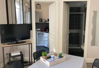 Studio moderne proche Cavilam, Centre, op  ra, Parcs allows 18 year olds to book a room