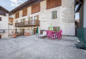 La Casa Della Musica has Balcony rooms