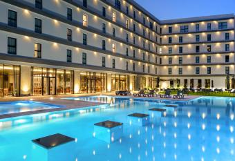 Occidental Tanger allows 18 year olds to book a room