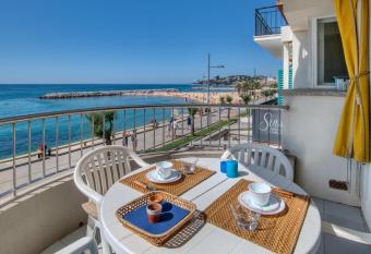 Apartamento en 1 l  nea mar has Balcony rooms