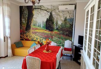 Casa Letizia has Balcony rooms