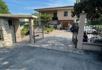 Villa Rita has Balcony rooms