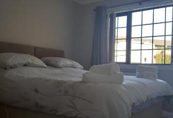 CORSBIE VILLA GUEST HOUSE allows 18 year olds to book a room