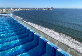 Central102-705/PiscinaPiso22/Vistas360/Malec  n has Balcony rooms