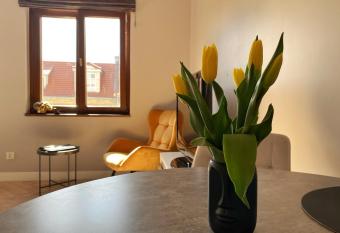 Apartament_pozna   CH10 allows 18 year olds to book a room