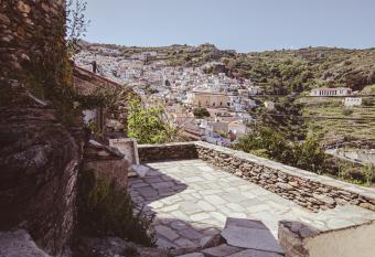 House above the castle has Balcony rooms