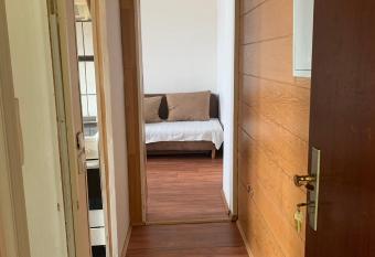 Dachgeschoss Hof allows 18 year olds to book a room