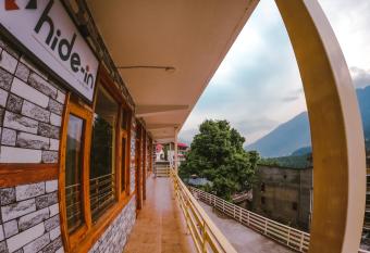 Hide-In Manali has Balcony rooms