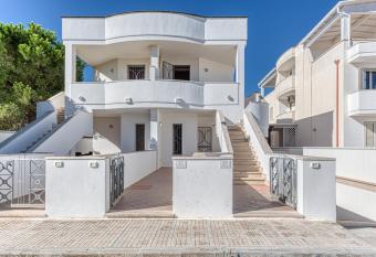 Appartamento con pergolato has Balcony rooms