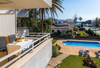 Veleta has Balcony rooms