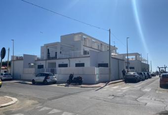 Casa Vacanza Surf & Kite Focene allows 18 year olds to book a room