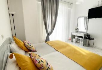 ALEKA KOTSI ROOMS 2 has Balcony rooms