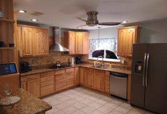 Paradise in Port Charlotte has Balcony rooms