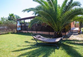 Villetta indipendente vicino aeroporto allows 18 year olds to book a room