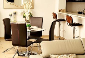 The Sun Kiss has Balcony rooms