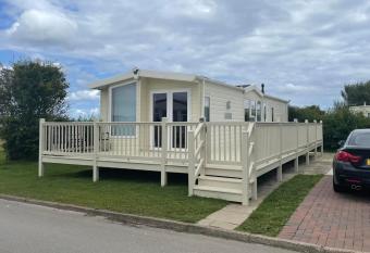 Northfield 37 has Balcony rooms