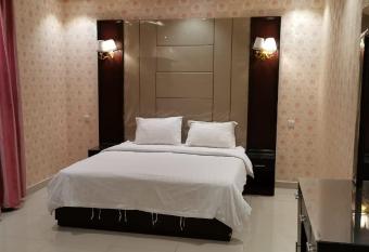                                                                              allows 18 year olds to book a room