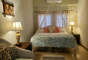 Sunbreeze Ocho Rios - A spacious, homely apartment has Balcony rooms