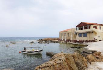 FOS - casa casa group has rooms with a private hot tub