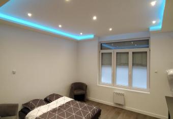 gites des cigognes allows 18 year olds to book a room