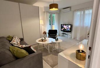 Le MACA 1 has Balcony rooms