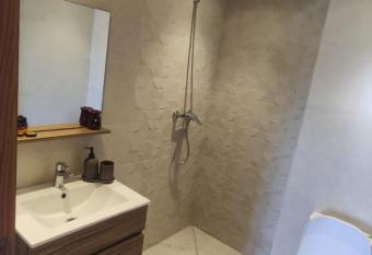 Appartement dans une r  sidence baln  aire has Balcony rooms